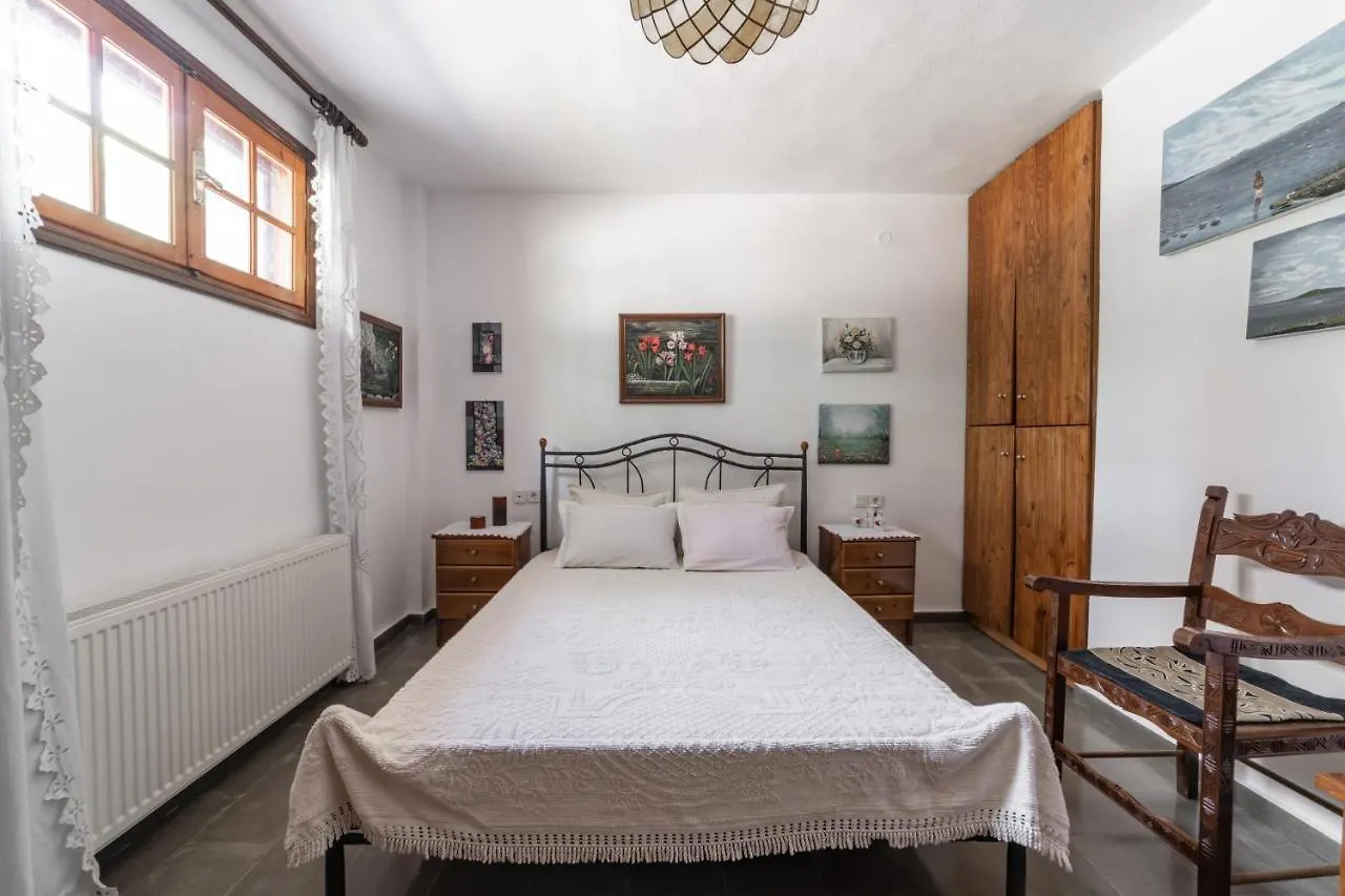 Sotiria House Apartment Sea View Lovely Garden 이에리소스